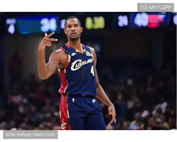 埃文·莫布里内线高效挡拆助骑士提升防守篮板控制力