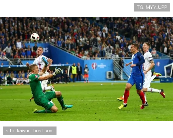 格里兹曼的位置演变：影锋与前腰角色的切换逻辑