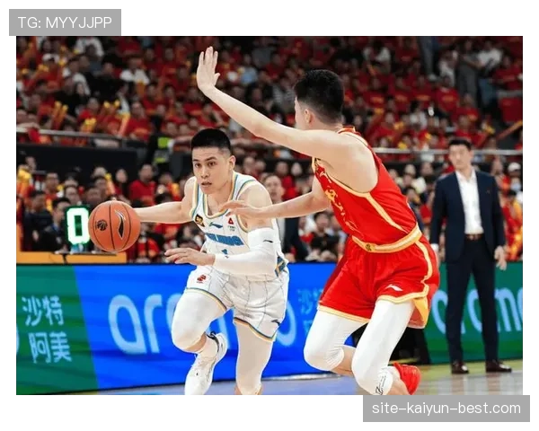 篮球无球犯规如何判定，球员无接触也要被吹犯规？